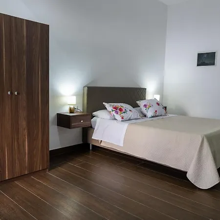 Konukevi Benjoy 3*